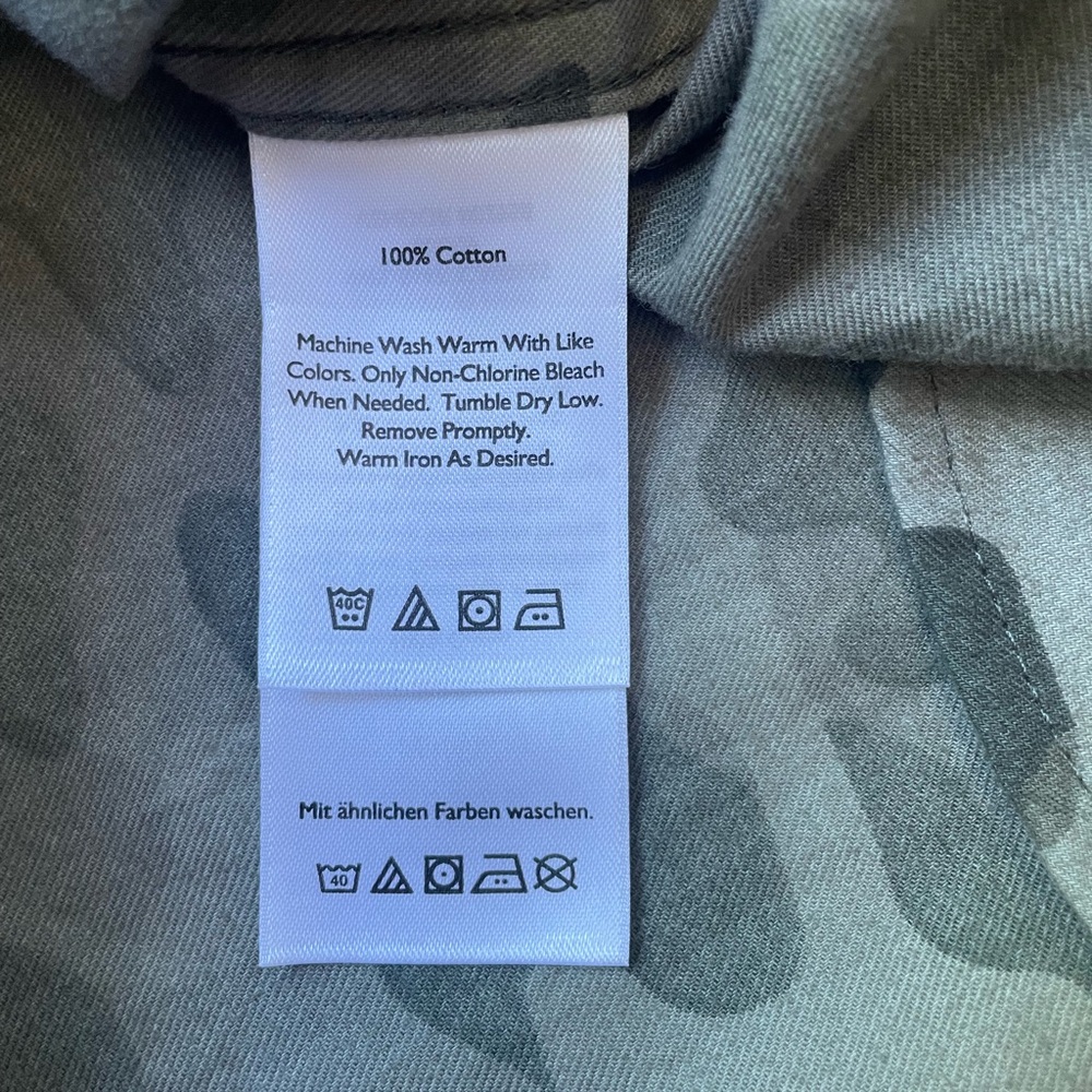 Eddie Bauer Boyfriend Fit Camo Button Down Shirt Size Large - Picture 6 of 9